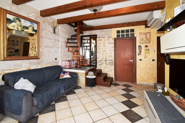 appartamento in vendita a Milano in zona Barona