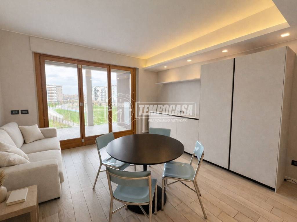 appartamento in vendita a Milano in zona Adriano