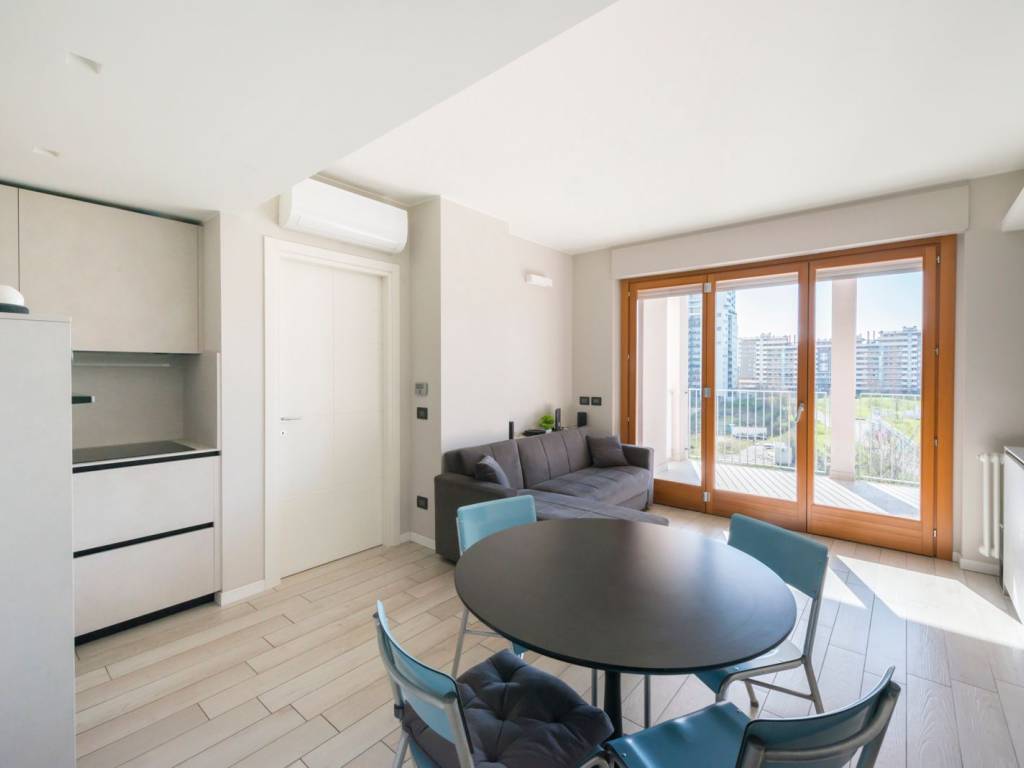 appartamento in vendita a Milano in zona Adriano