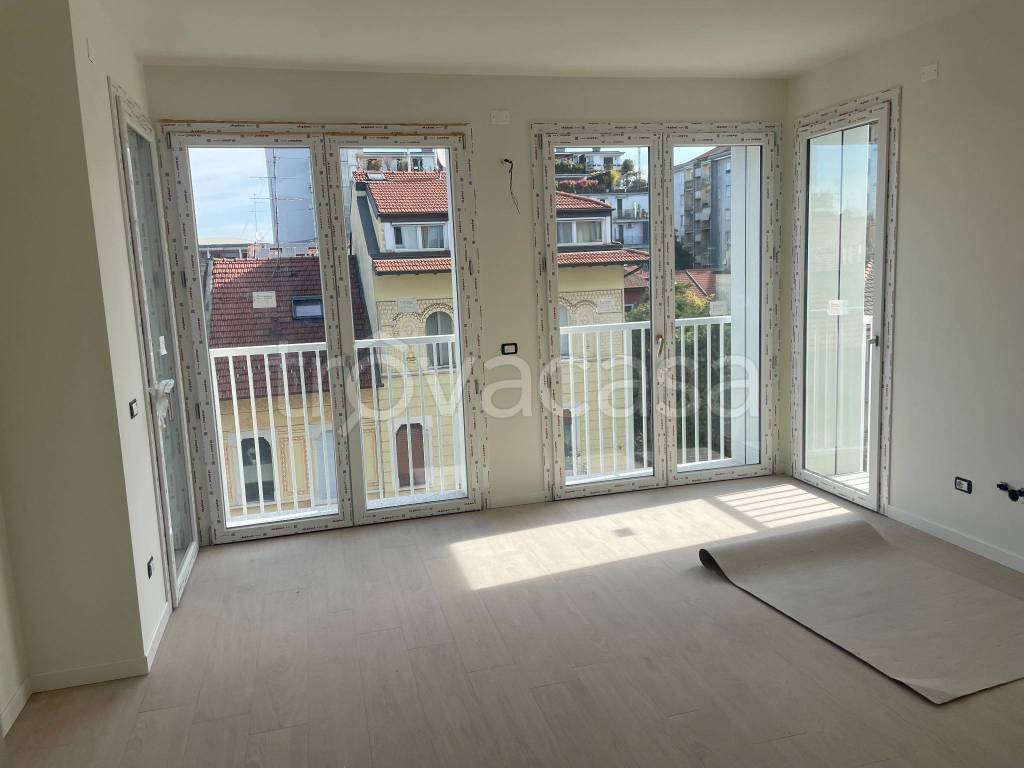 appartamento in vendita a Milano in zona Ghisolfa