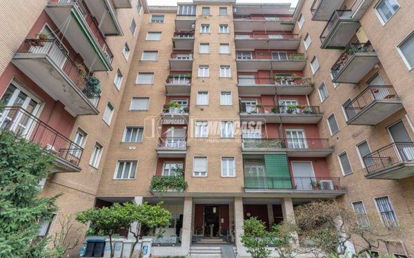 appartamento in vendita a Milano in zona Morivione