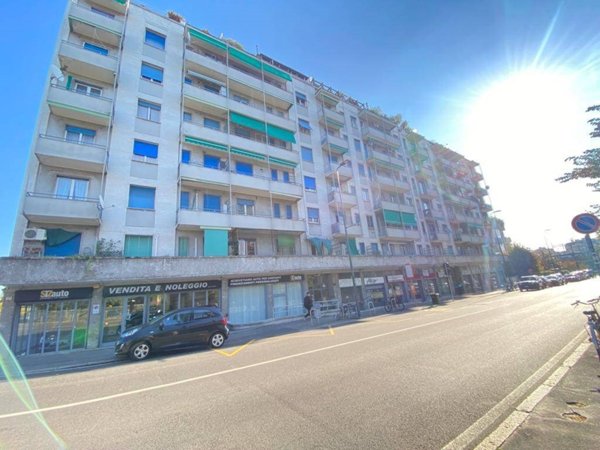 casale in vendita a Milano in zona Cascina dei Pomi