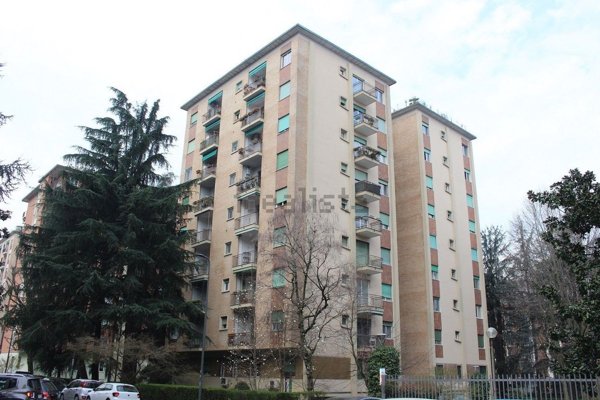 appartamento in vendita a Milano in zona Gallaratese