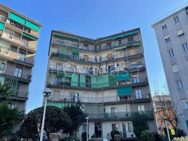 appartamento in vendita a Milano in zona Dergano