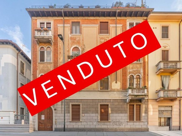 appartamento in vendita a Milano in zona Famagosta