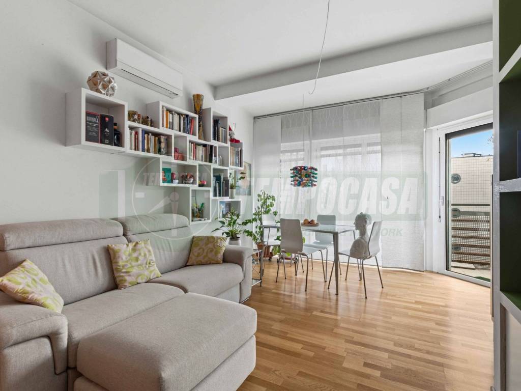 appartamento in vendita a Milano in zona Chiesa Rossa