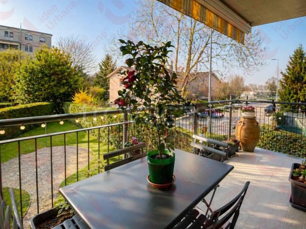 appartamento in vendita a Milano in zona Gratosoglio