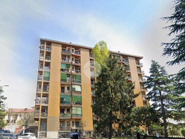 appartamento in vendita a Milano in zona Lambrate