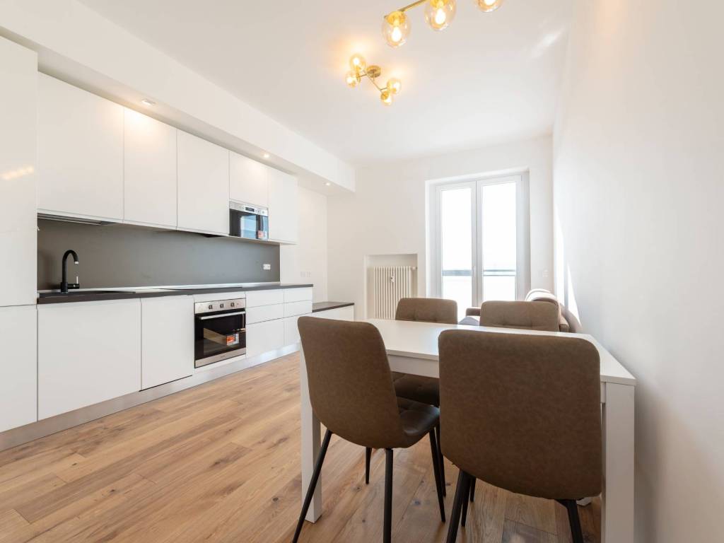 appartamento in vendita a Milano in zona Lorenteggio