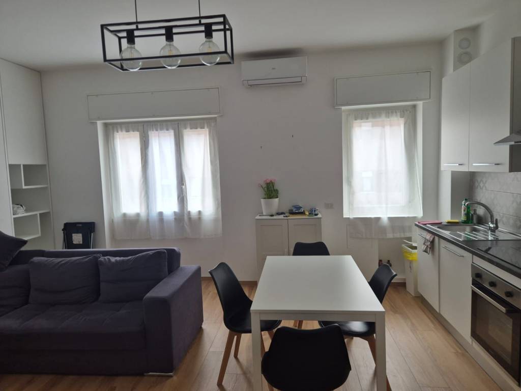 appartamento in vendita a Milano in zona Famagosta