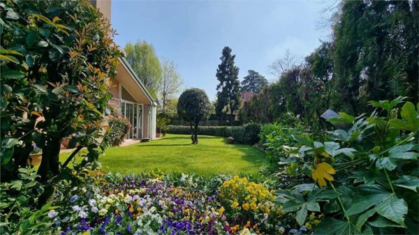 casa indipendente in vendita a Milano in zona San Siro