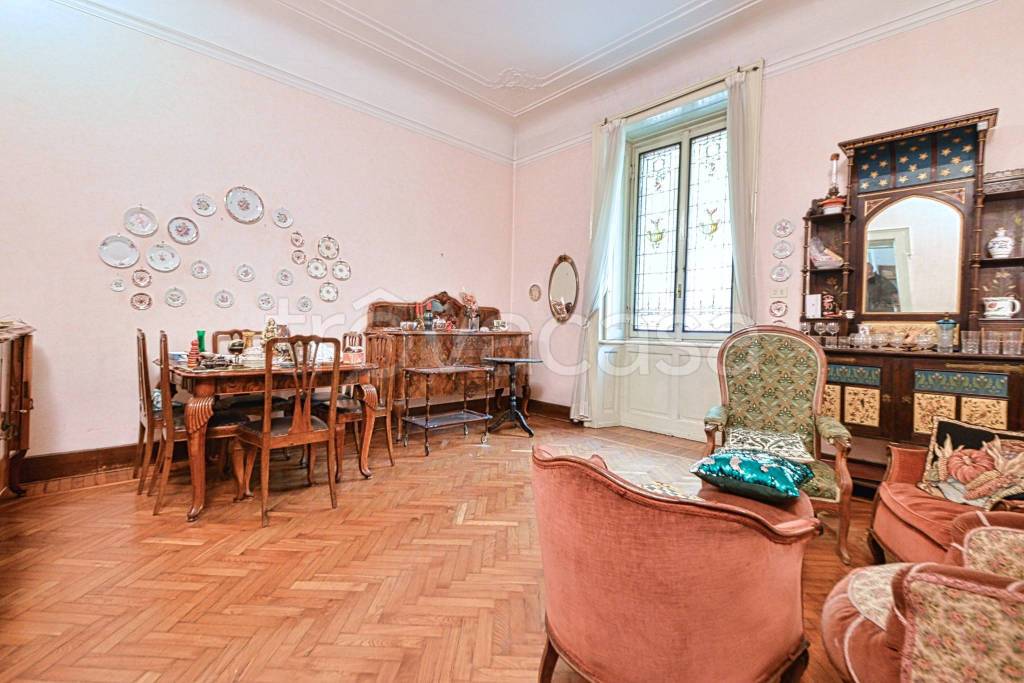 appartamento in vendita a Milano in zona XXII Marzo