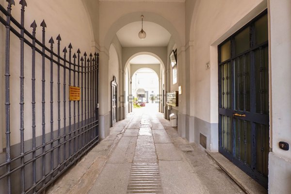 appartamento in vendita a Milano in zona Solari