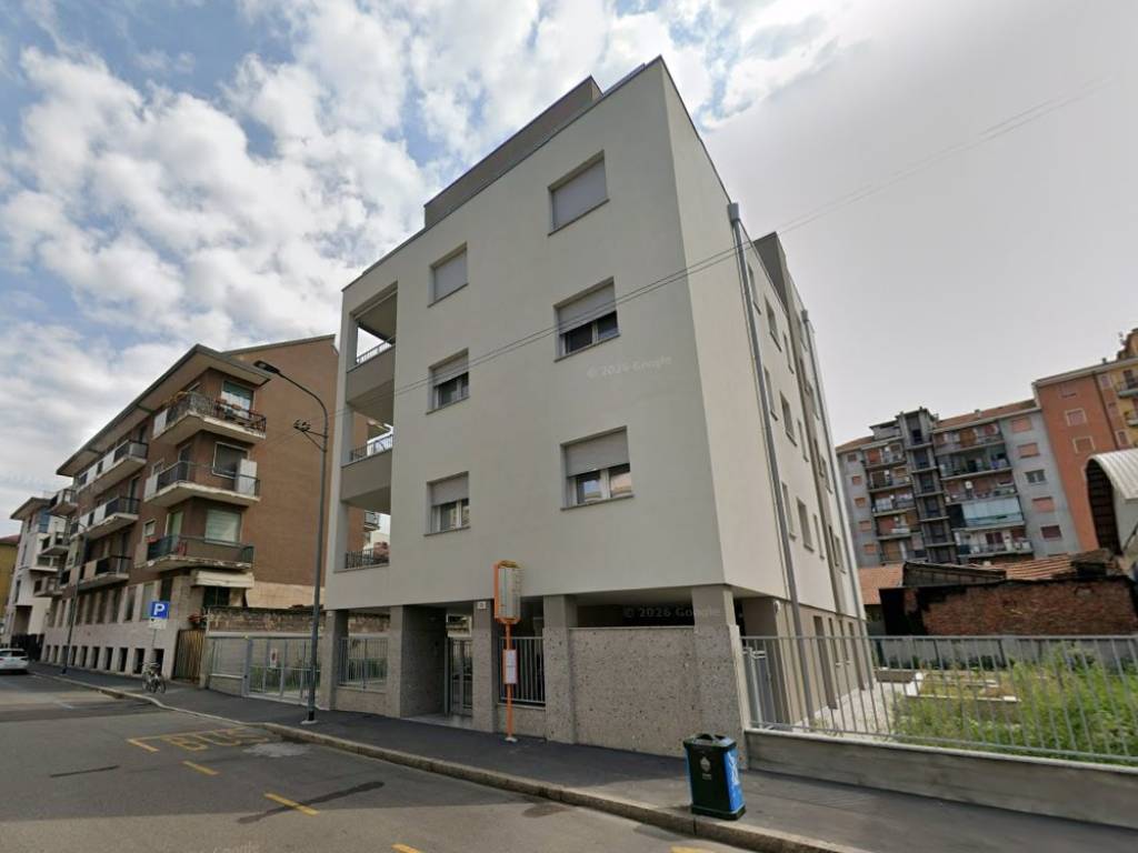 appartamento in vendita a Milano in zona Barona