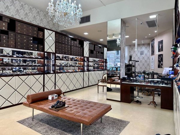 negozio in vendita a Milano