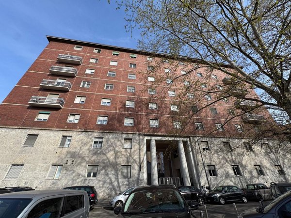 appartamento in vendita a Milano in zona Porta Vittoria