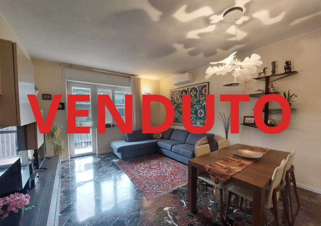 appartamento in vendita a Milano in zona Casoretto