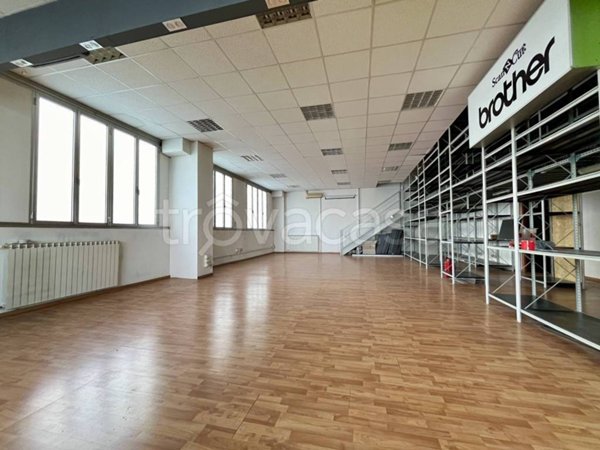 appartamento in vendita a Milano in zona Lorenteggio