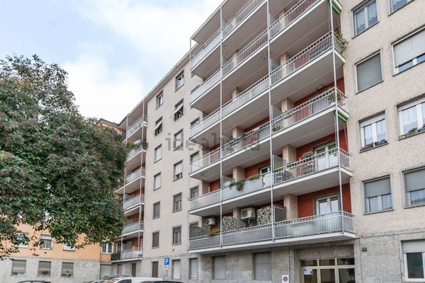 appartamento in vendita a Milano in zona Dergano