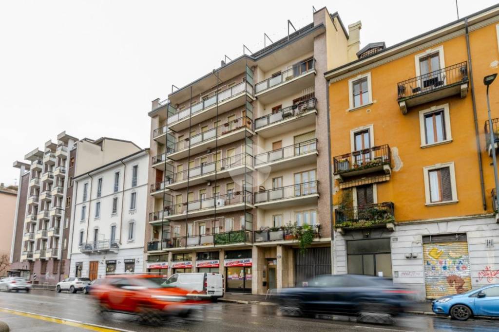 appartamento in vendita a Milano in zona Forze Armate