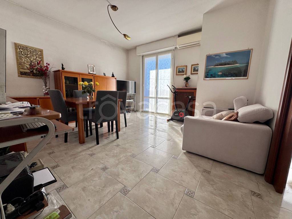 appartamento in vendita a Milano in zona Forlanini