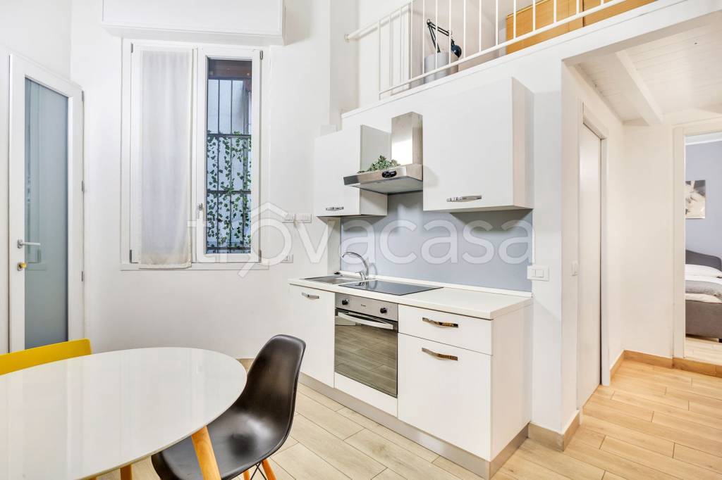 appartamento in vendita a Milano in zona Porta Garibaldi