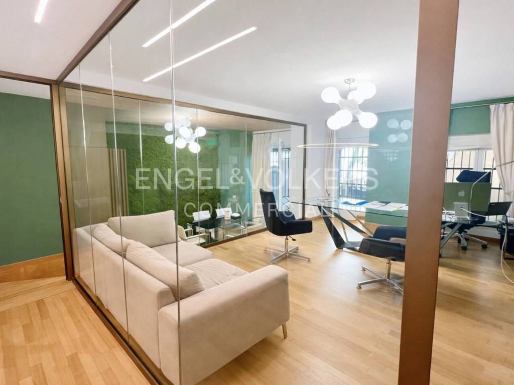 ufficio in vendita a Milano in zona Centro Storico