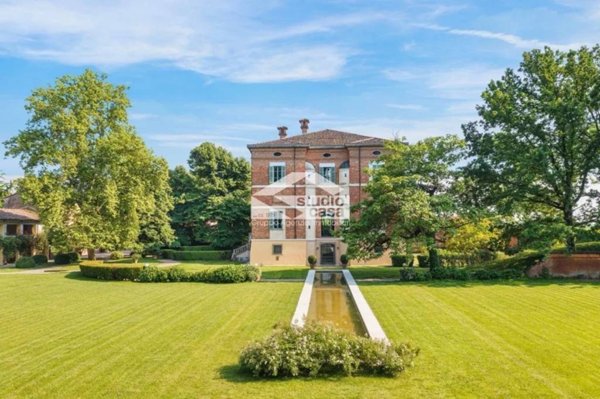 casa indipendente in vendita a Milano in zona Piazzale Lodi