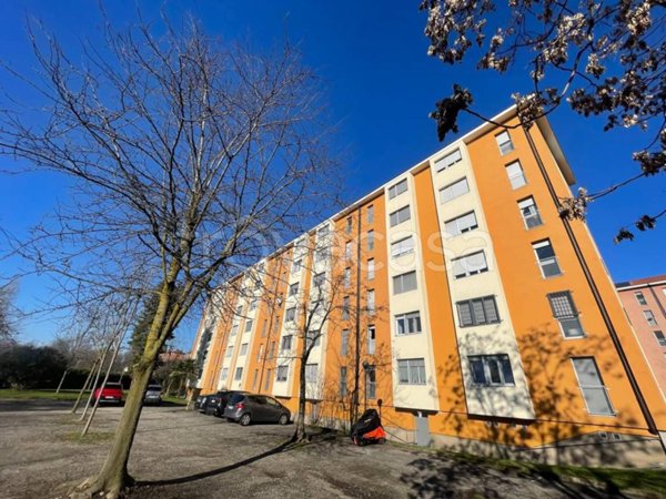 appartamento in vendita a Milano in zona Gallaratese