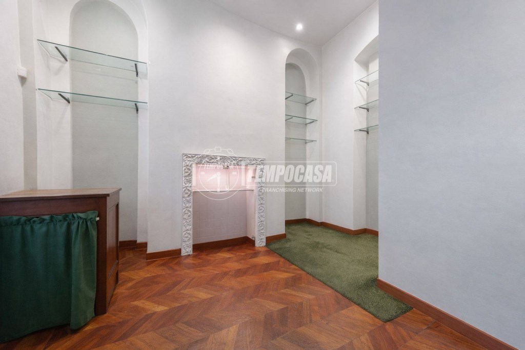 negozio in vendita a Milano in zona Porta Venezia