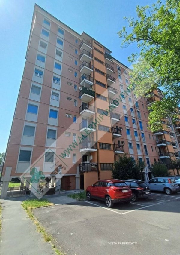 appartamento in vendita a Milano in zona Barona