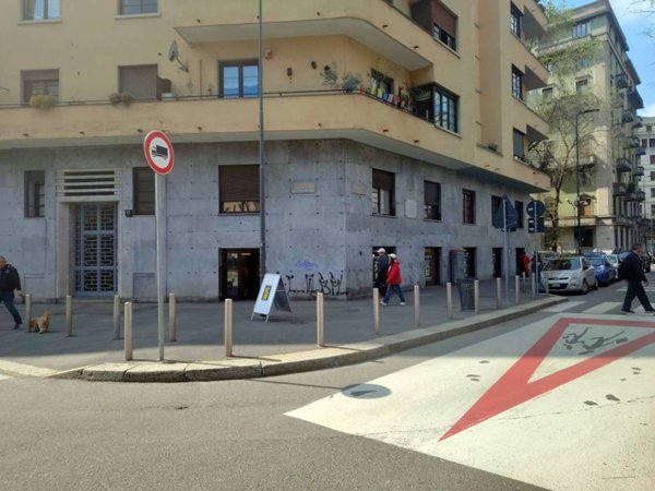 negozio in vendita a Milano in zona Centro Direzionale