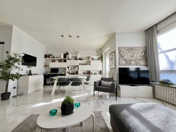 appartamento in vendita a Milano in zona Isola
