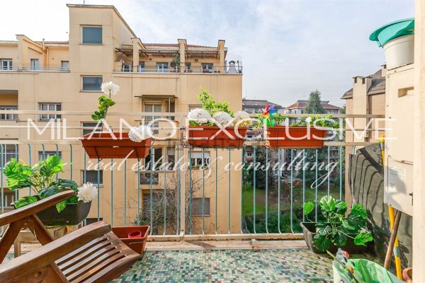 appartamento in vendita a Milano in zona Sant'Ambrogio