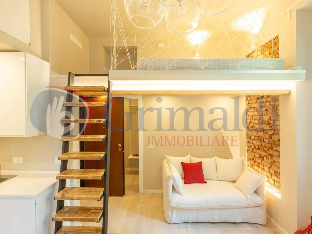 appartamento in vendita a Milano in zona Cagnola
