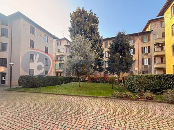 appartamento in vendita a Milano in zona Cagnola
