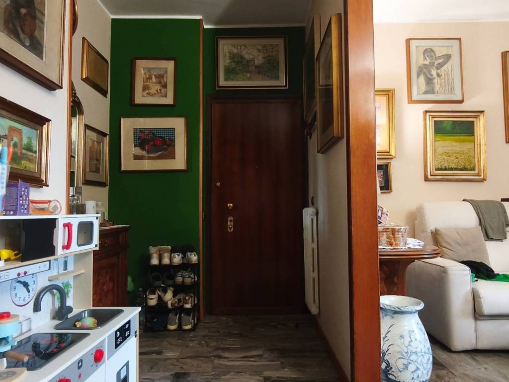 appartamento in vendita a Milano in zona Vigentino