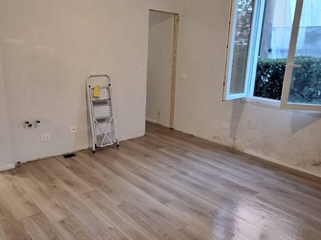 appartamento in vendita a Milano in zona Barona