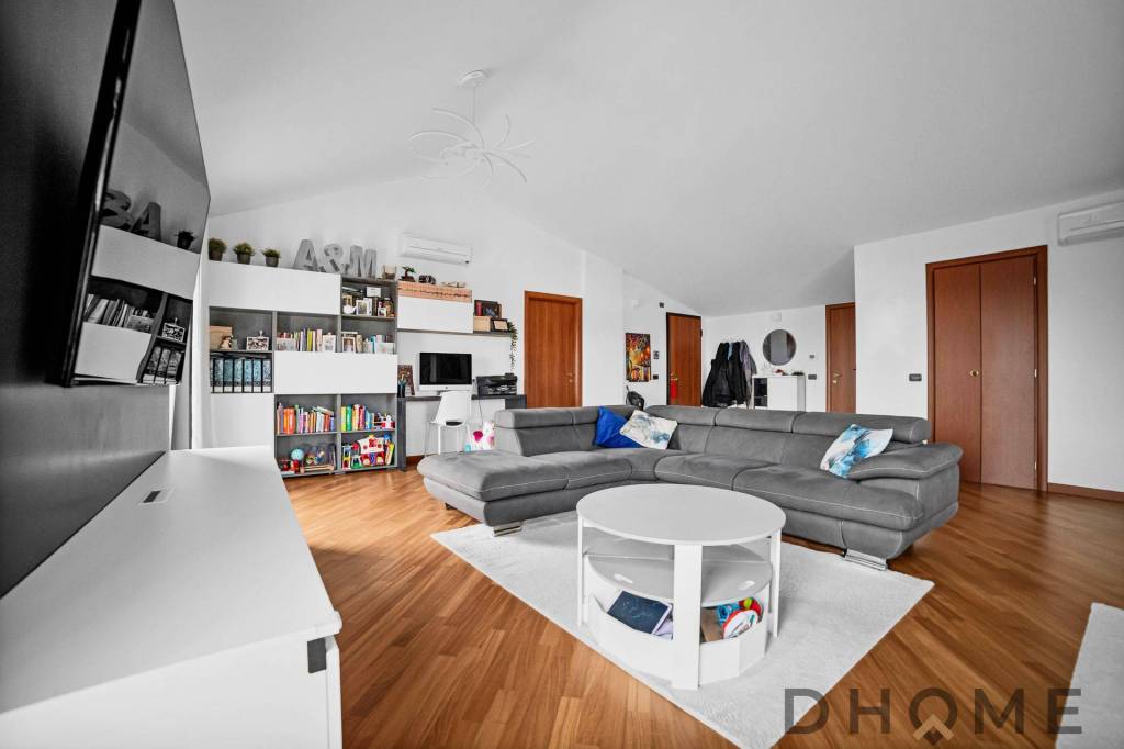 appartamento in vendita a Milano in zona Muggiano