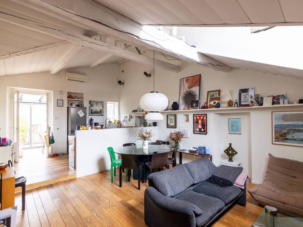 appartamento in vendita a Milano in zona Isola