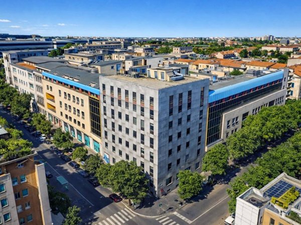 intera palazzina in vendita a Milano in zona Sempione