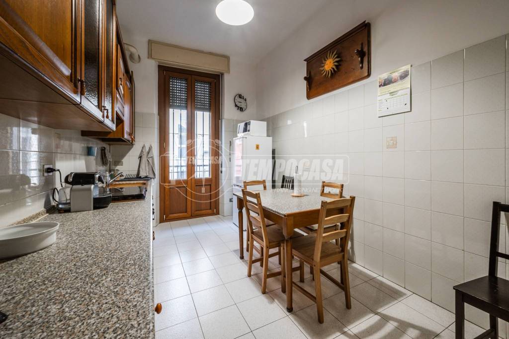 appartamento in vendita a Milano in zona Bocconi