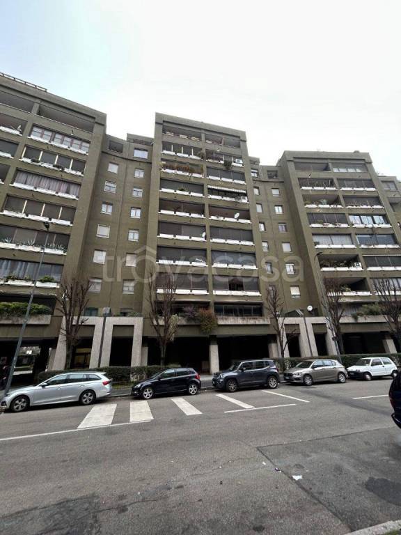 appartamento in vendita a Milano in zona Gratosoglio