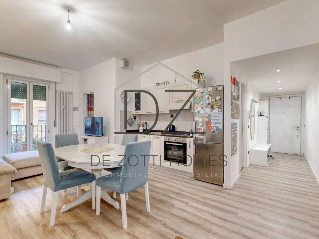 appartamento in vendita a Milano in zona Maggiolina