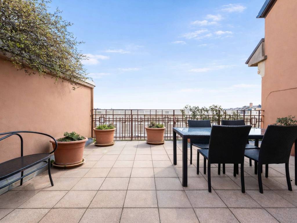 appartamento in vendita a Milano in zona Città Studi