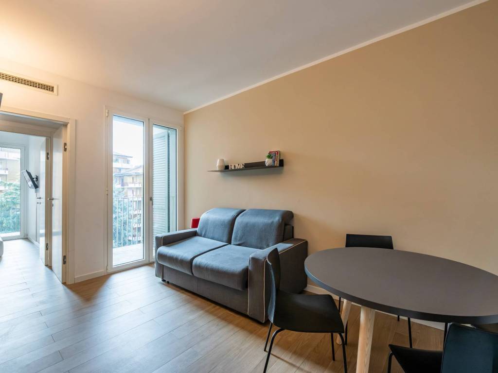 appartamento in vendita a Milano in zona Piazzale Lodi