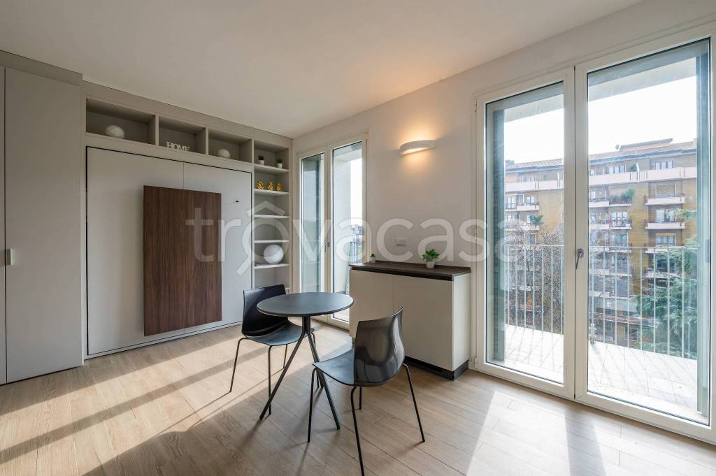 appartamento in vendita a Milano in zona Piazzale Lodi