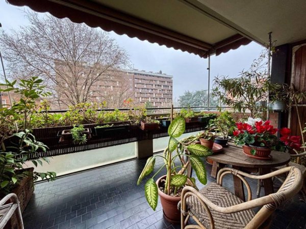 appartamento in vendita a Milano in zona QT8