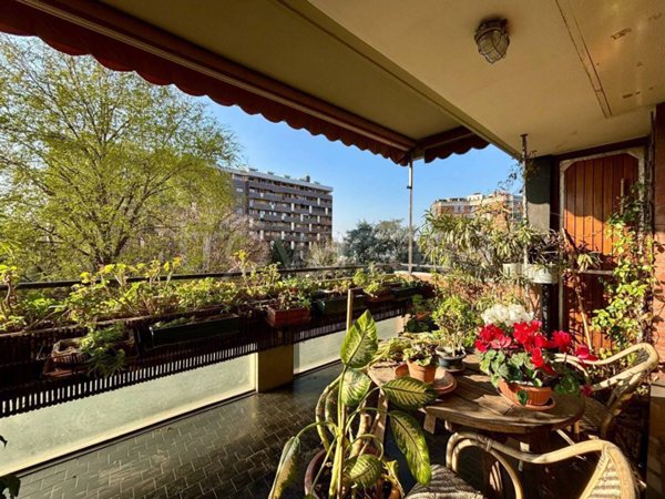 appartamento in vendita a Milano in zona QT8