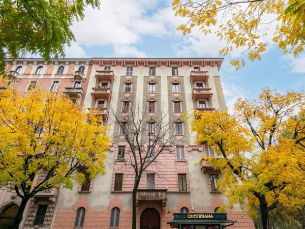 appartamento in vendita a Milano in zona Sempione